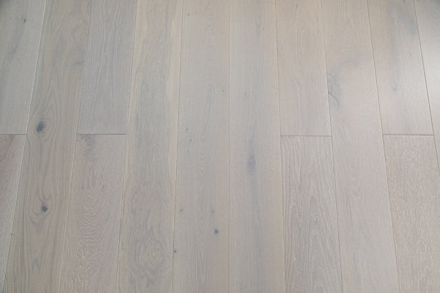 209 Lusso Euro Oak Engineered Wood 73.23" x 7.5" x 5/8", 4mm by VanDyck
