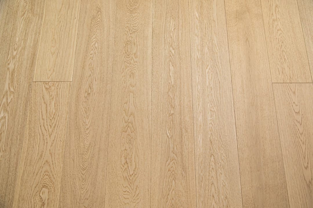 218 LussoEuro Oak Engineered Wood 74.81" x 7.5" x 5/8", 3mm (Excimer System) by VanDyck