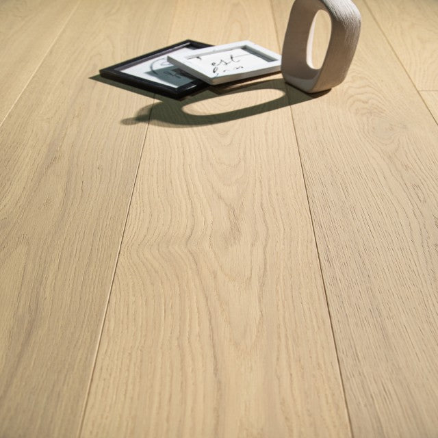 228 Lusso Euro Oak Engineered Wood 74.81" x 7.5" x 3/4, 4mm by VanDyck