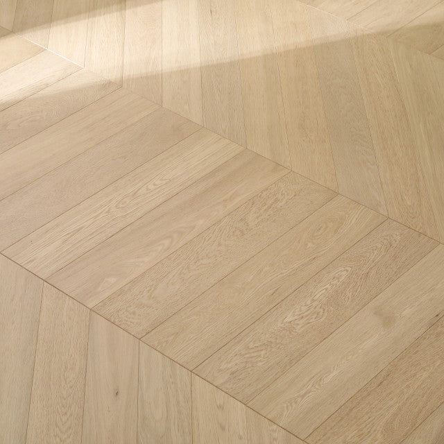516 Bella Euro Oak Engineered Wood Chevron 25.2" x 5" x 5/8", 4mm by Vandyck