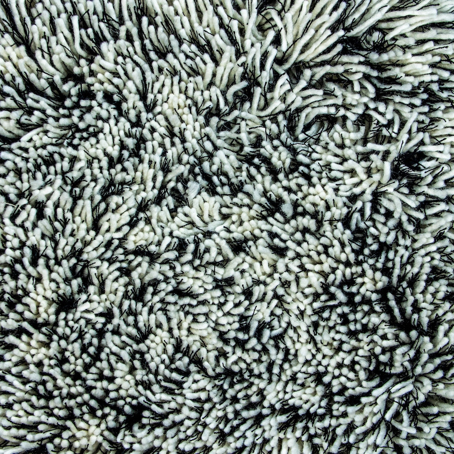 Allure - Black on White